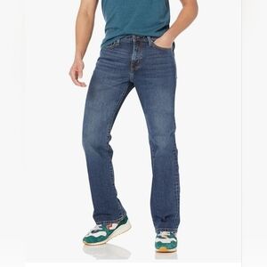 🆕️ NWT Amazon Essentials Men's Bootcut Jeans in Blue